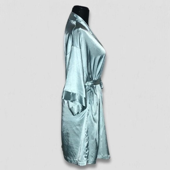 Victoria’s Secret Slip Robe Short Sleeves Side Pockets Belted Satin Aqua sz S/M - Picture 3 of 11